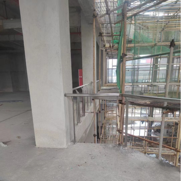 探索通過拉絲201不銹鋼管折彎實現建筑創(chuàng)意結構